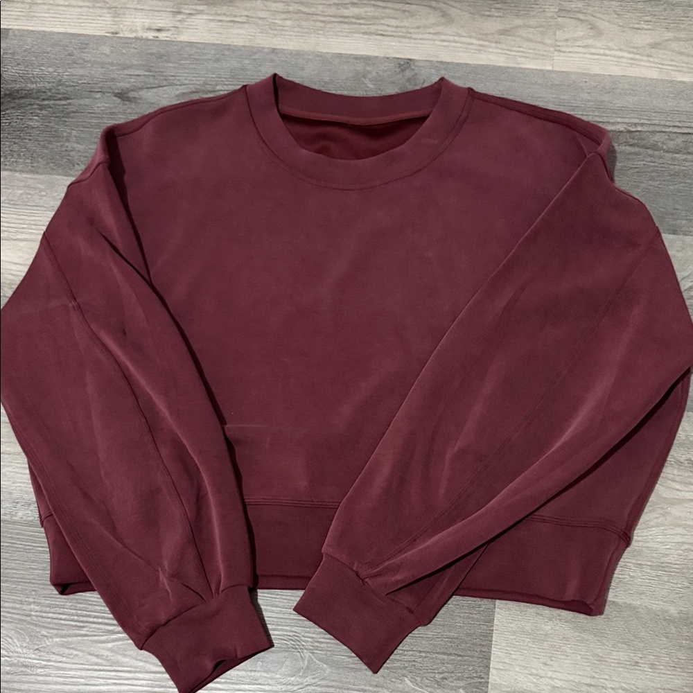 lululemon perfectly oversized cropped crew softstreme